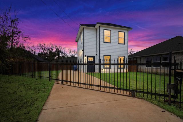 5000 Linder Avenue, Dallas, TX 75215