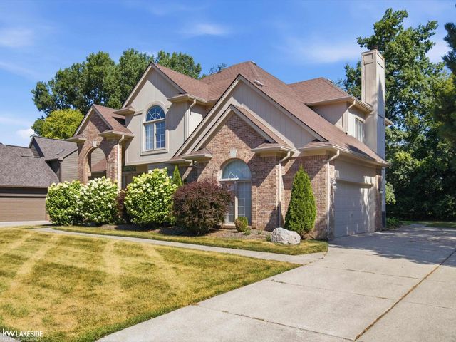 1026 Covington Place Drive, Rochester Hills, MI 48309