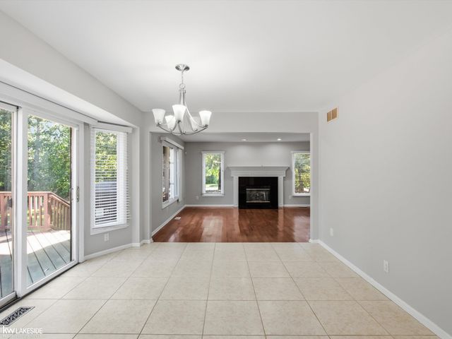 1026 Covington Place Drive, Rochester Hills, MI 48309
