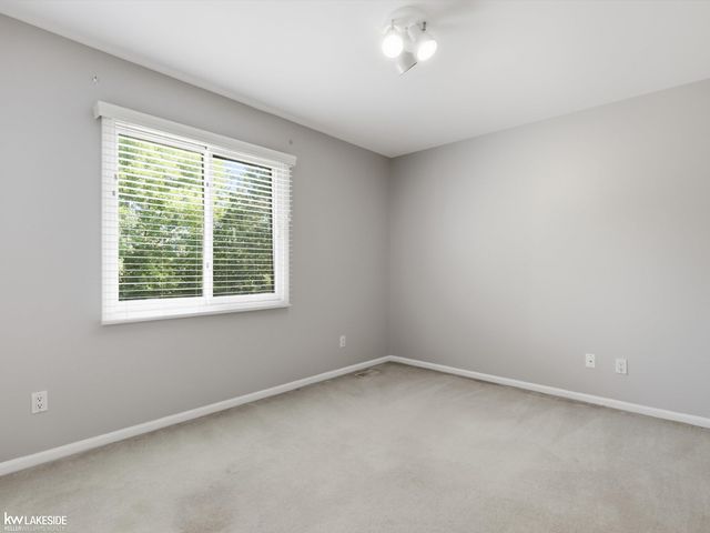 1026 Covington Place Drive, Rochester Hills, MI 48309