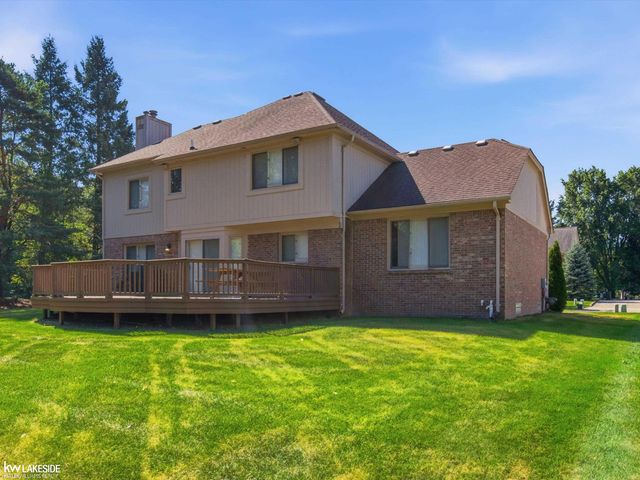 1026 Covington Place Drive, Rochester Hills, MI 48309