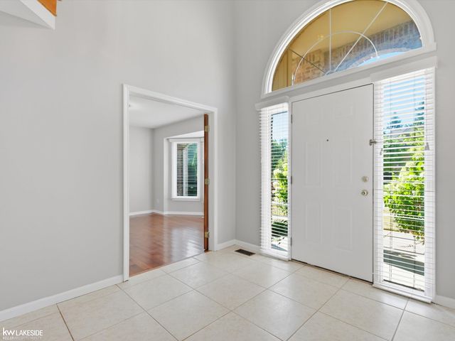 1026 Covington Place Drive, Rochester Hills, MI 48309