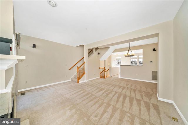 554 EISENHOWER DR, Frederick, MD 21703