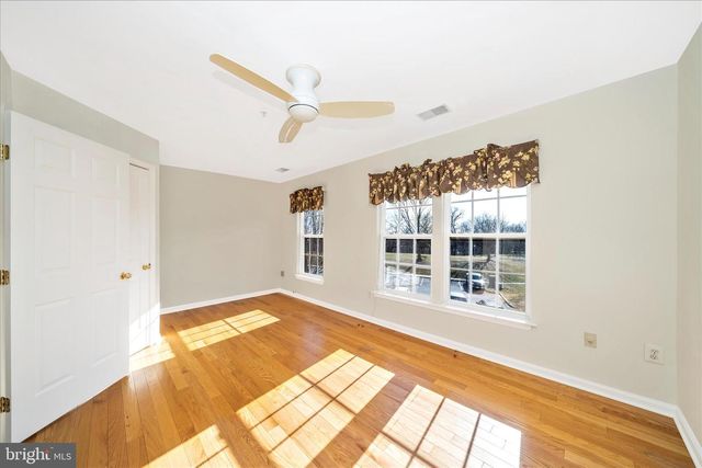 554 EISENHOWER DR, Frederick, MD 21703