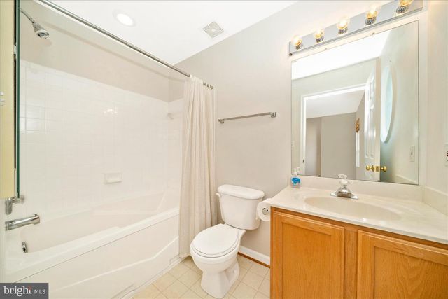 554 EISENHOWER DR, Frederick, MD 21703