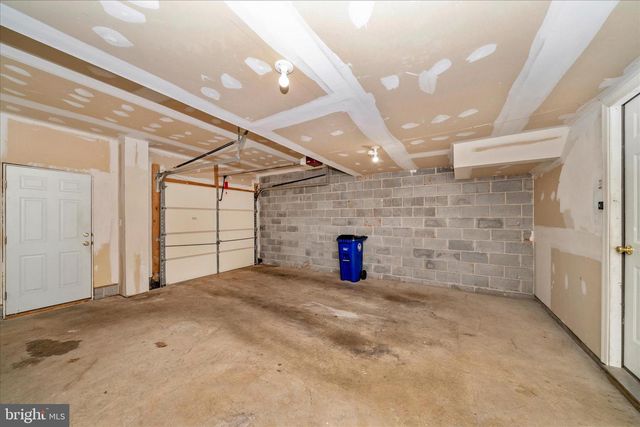 554 EISENHOWER DR, Frederick, MD 21703