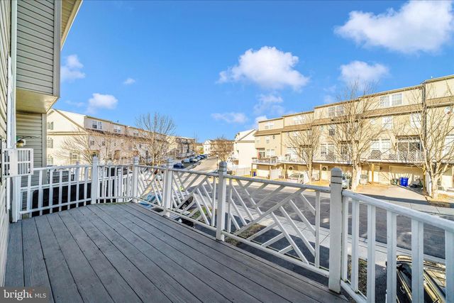 554 EISENHOWER DR, Frederick, MD 21703