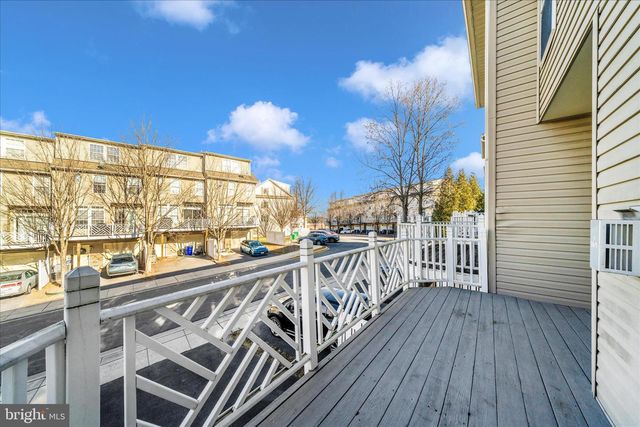 554 EISENHOWER DR, Frederick, MD 21703