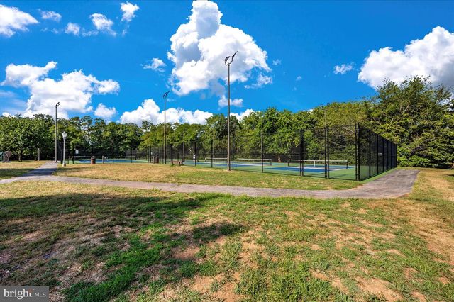 554 EISENHOWER DR, Frederick, MD 21703