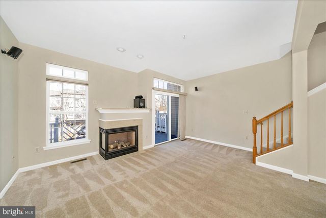 554 EISENHOWER DR, Frederick, MD 21703