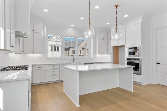 8025 Southvale Blvd, Franklin, TN 37064