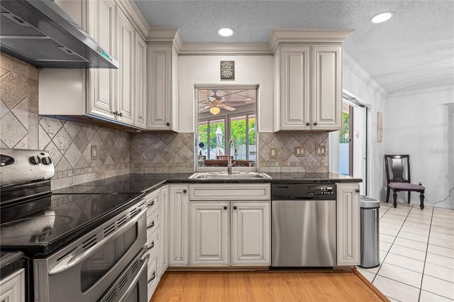 4233 BOSWELL PLACE, Sarasota, FL 34241