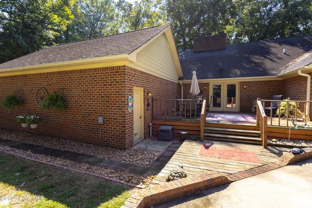 2404 Riddick Road, Elizabeth City, NC 27909