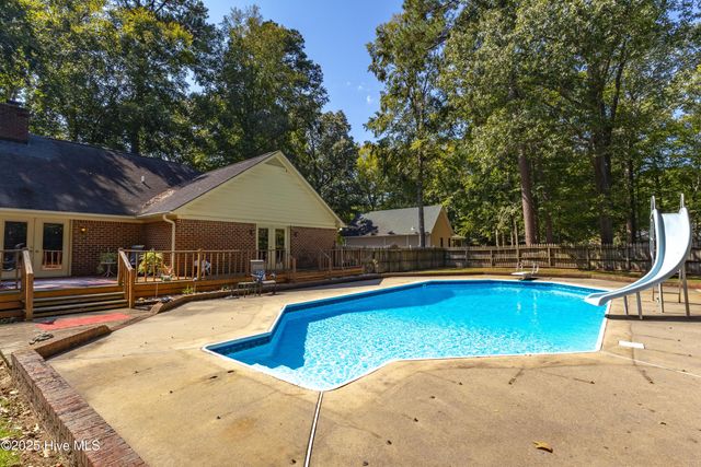 2404 Riddick Road, Elizabeth City, NC 27909