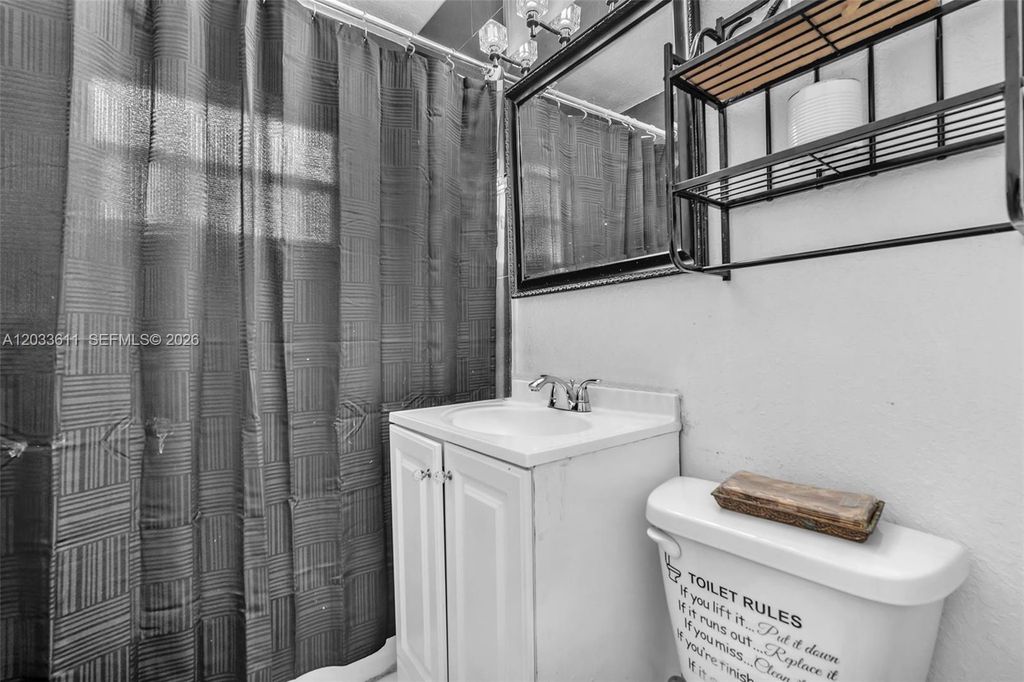 Image 6 of property listing at 3391 NW 8th St, Lauderhill, FL 33311