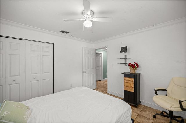 5947 AVENUE C, Mc Intosh, FL 32664