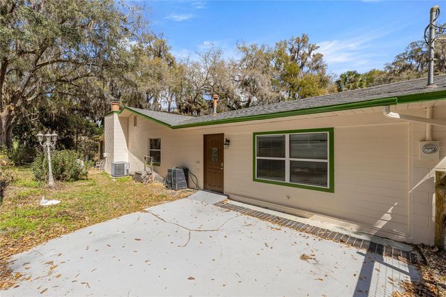 5947 AVENUE C, Mc Intosh, FL 32664