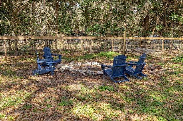 5947 AVENUE C, Mc Intosh, FL 32664