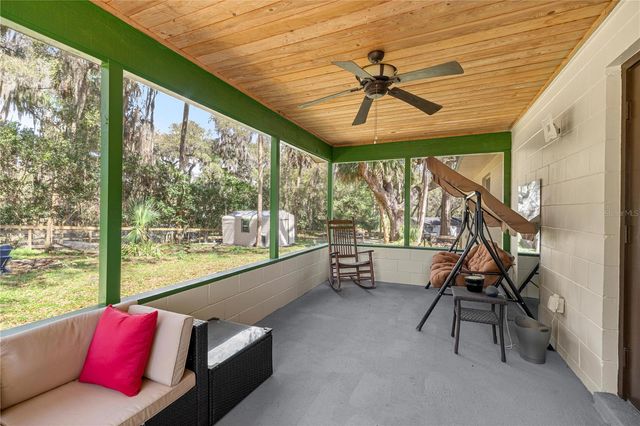 5947 AVENUE C, Mc Intosh, FL 32664