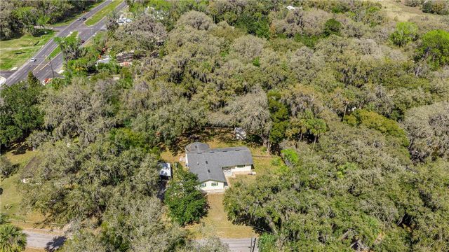 5947 AVENUE C, Mc Intosh, FL 32664