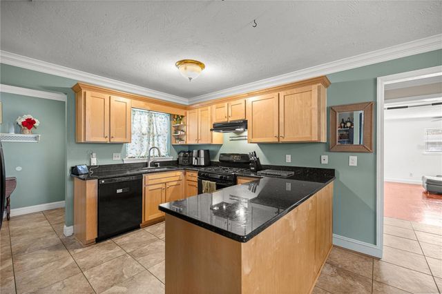 5947 AVENUE C, Mc Intosh, FL 32664