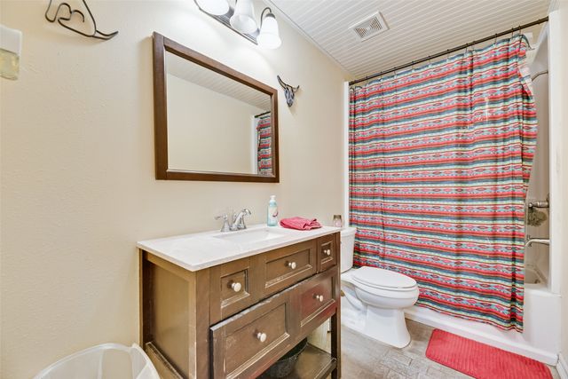 360 Rs County Road 3130, Emory, TX 75440
