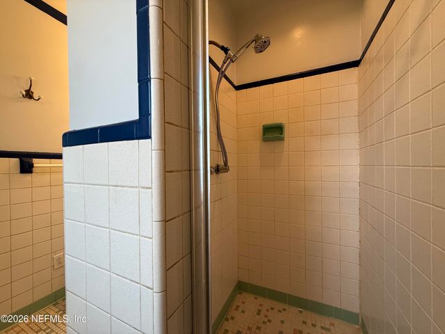 976 TOWNSEND Boulevard, Jacksonville, FL 32211