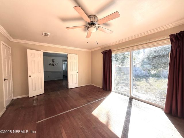 976 TOWNSEND Boulevard, Jacksonville, FL 32211