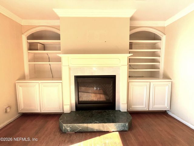 976 TOWNSEND Boulevard, Jacksonville, FL 32211