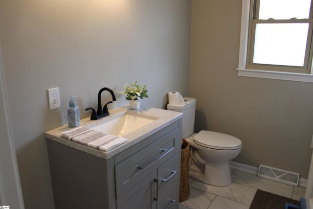 620 Fairmont Road, Anderson, SC 29621