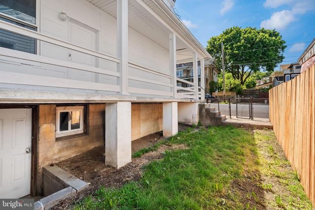 335 W 6TH ST, Mount Carmel, PA 17851