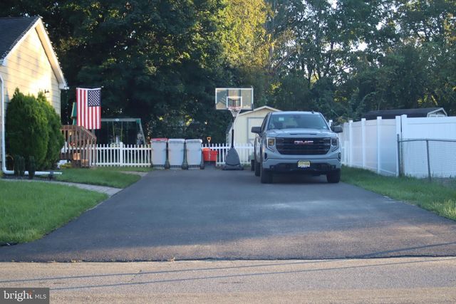305 W SUMMIT ST, Vineland, NJ 08360