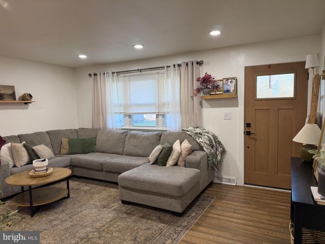 305 W SUMMIT ST, Vineland, NJ 08360