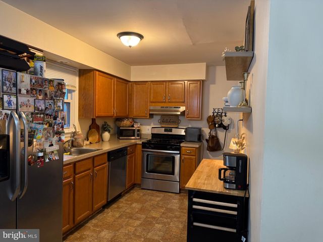 305 W SUMMIT ST, Vineland, NJ 08360
