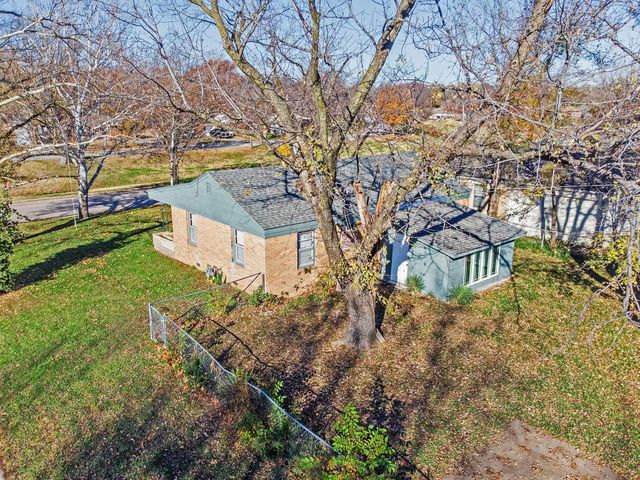 1708 S Fabrique, Wichita, KS 67218