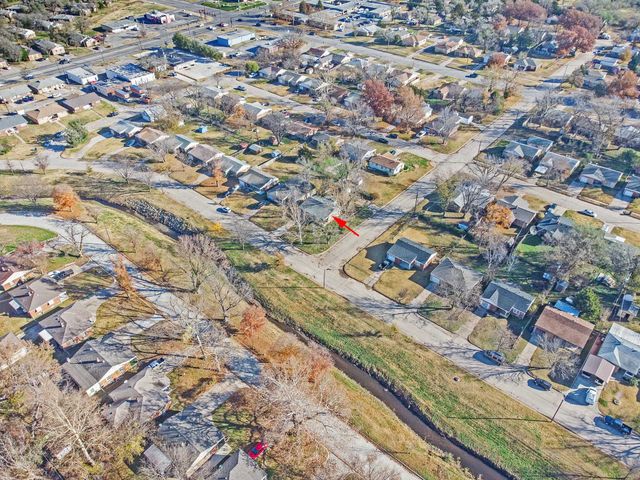 1708 S Fabrique, Wichita, KS 67218