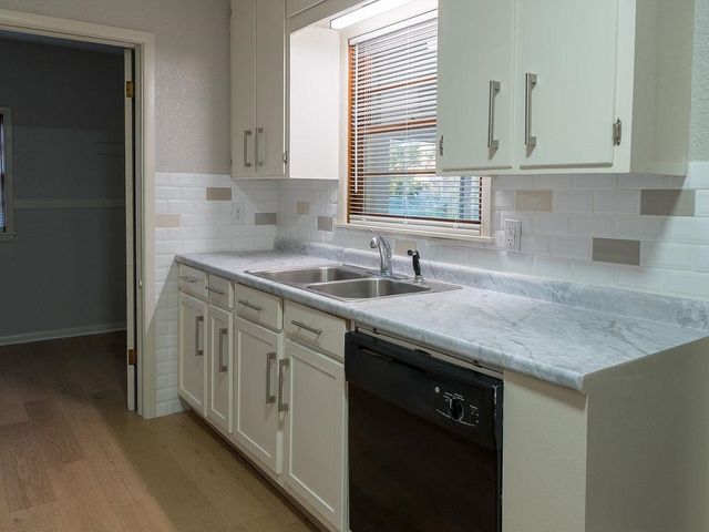 1708 S Fabrique, Wichita, KS 67218