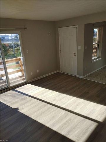 1336 Little Bay Ave Apt 4, Norfolk, VA 23503
