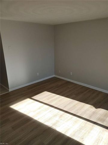 1336 Little Bay Ave Apt 4, Norfolk, VA 23503