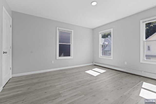 20 Essex Street, East Orange, NJ 07017