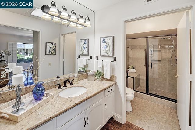 2216 Tice Creek Dr 2, Walnut Creek, CA 94595