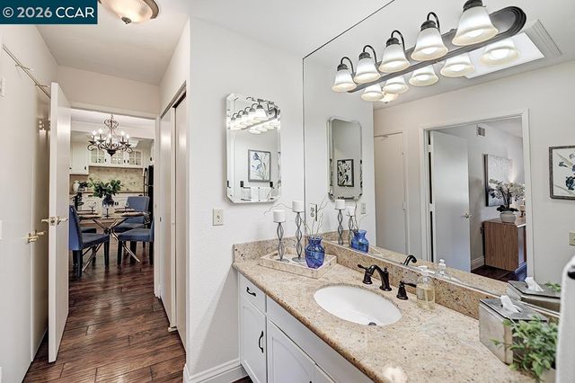 2216 Tice Creek Dr 2, Walnut Creek, CA 94595