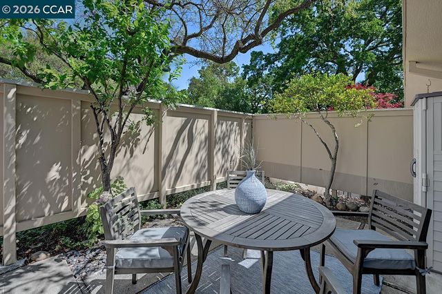 2216 Tice Creek Dr 2, Walnut Creek, CA 94595