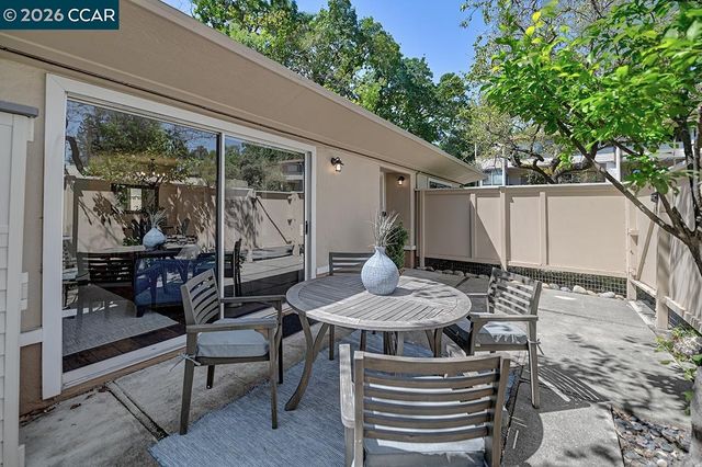 2216 Tice Creek Dr 2, Walnut Creek, CA 94595