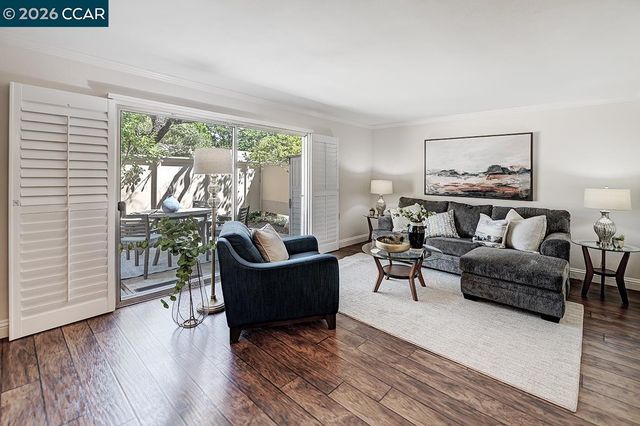2216 Tice Creek Dr 2, Walnut Creek, CA 94595