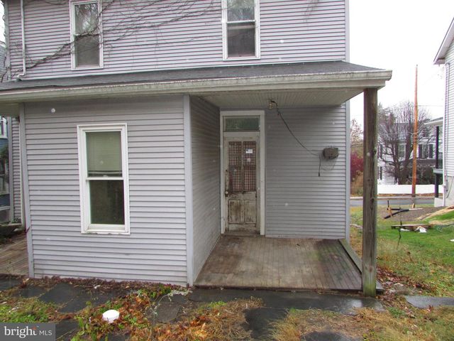 910 MAIN ST, Delta, PA 17314