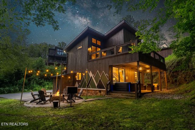 1619 Mitchell Farm Rd, Sevierville, TN 37876
