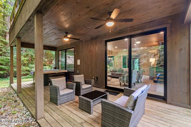1619 Mitchell Farm Rd, Sevierville, TN 37876