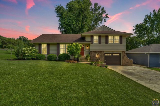 3619 SW 33rd ST, Topeka, KS 66614