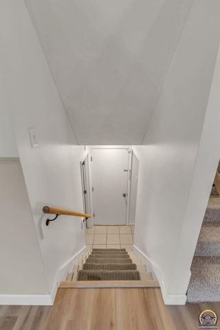 3619 SW 33rd ST, Topeka, KS 66614